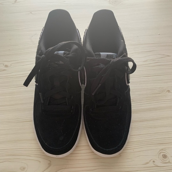 Black and White Nike Air Force - Picture 1 of 9